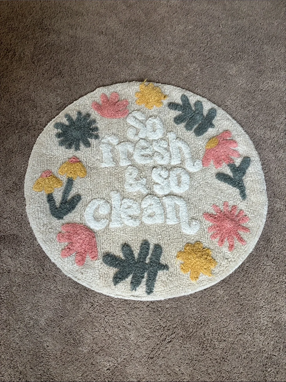 Round Floral 'Fresh & So Clean' Accent Rug - Cream with Pink, Yellow & Green